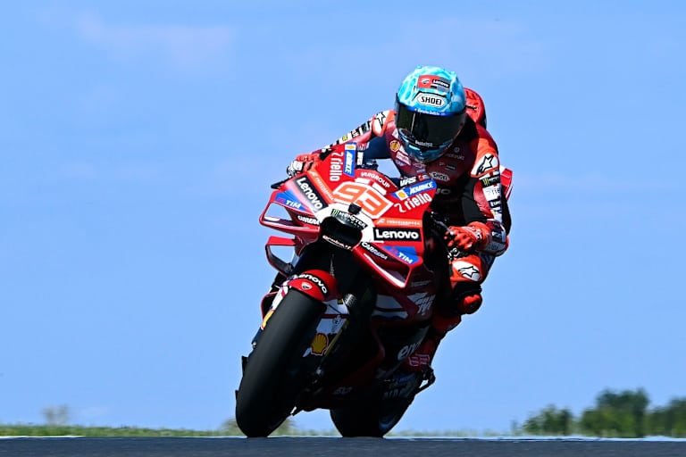 Weltmeister Marc Marquez beendet das FP1 mit der Bestzeit