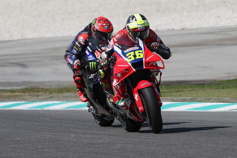 Japanische Bikes zeigten auf: Mir (3.) und Quartararo(5.)
