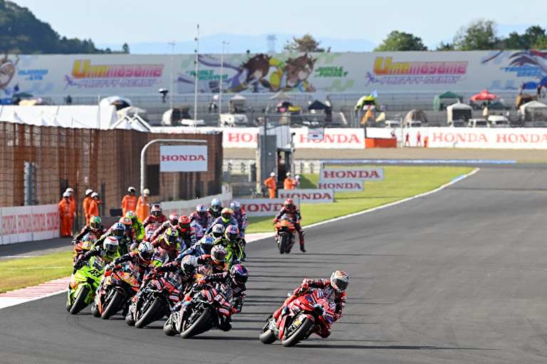Champion Marc Marquez auf dem Weg zum Sprint-Sieg in Motegi