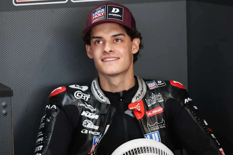 David Almansa zog als schnellster Moto3-Pilot ins Q2 ein
