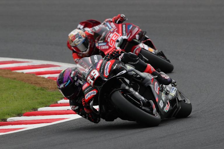 Jorge Martin (2.) hielt sich zehn Runden vor Marc Marquez