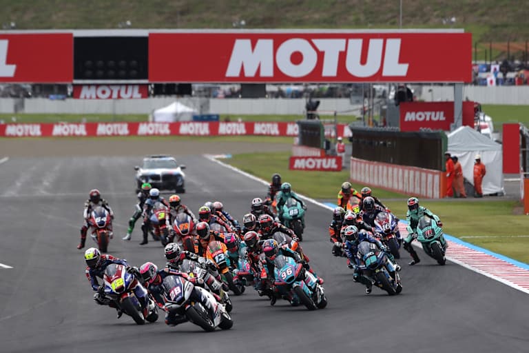 Moto2-Start: Guevara führte das Rennen sofort an