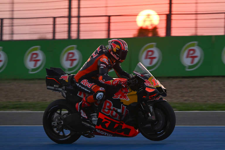 Bei letztem Licht in Buriram: Tech3-Pilot Maverick Vinales