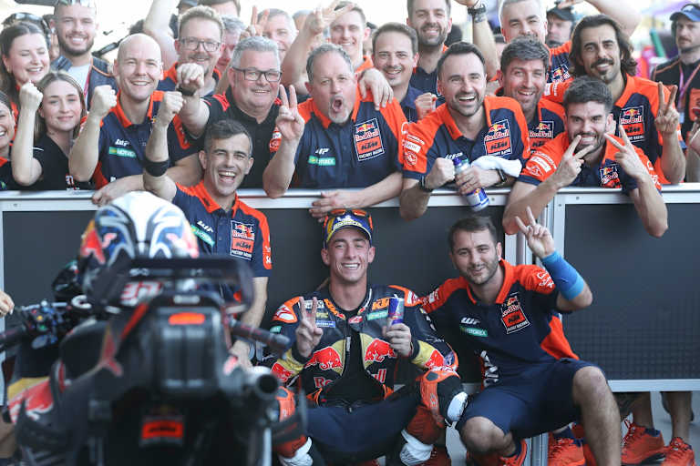 KTM und Pedro Acosta: Jubel über die WM-Führung nach dem MotoGP-Auftakt