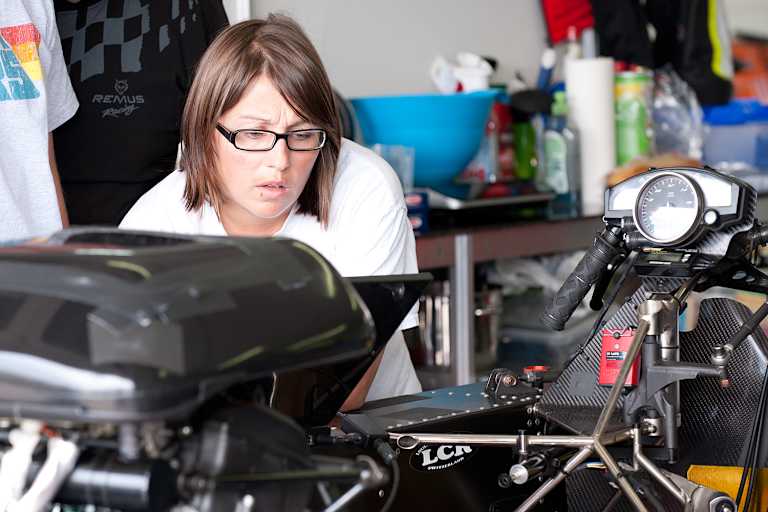 Sophia Kirchhofer: Technikerin, Beifahrerin und künftige Ehefrau