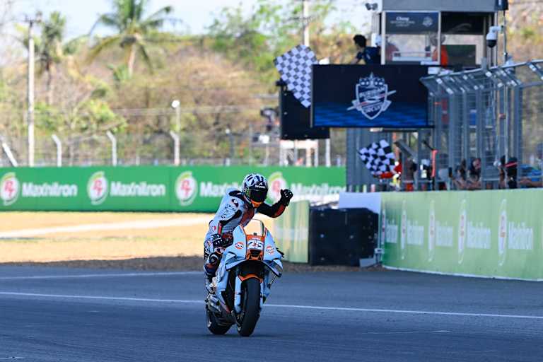 Und wieder auf dem Podest: Trackhouse-Pilot Raul Fernandez