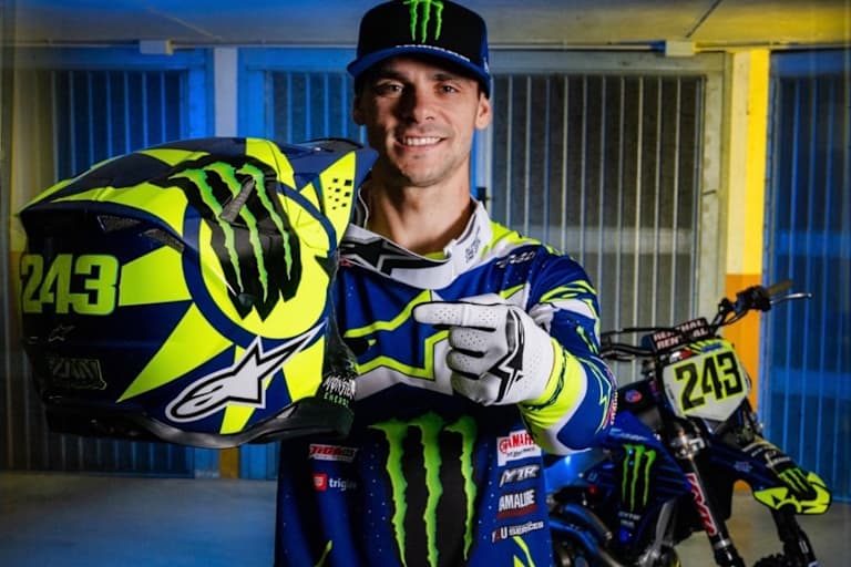 Sonnig: Auch Gaisers Kopfschutz strahlt im Rossi-Design