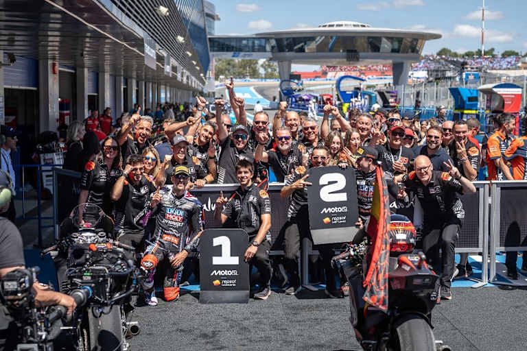 Besser gehts nicht: Moto2-Doppelsieg für Intact GP in Jerez