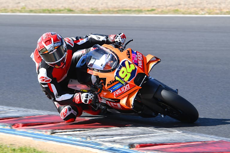 Jonas Folger auf der KTM 990 RC R