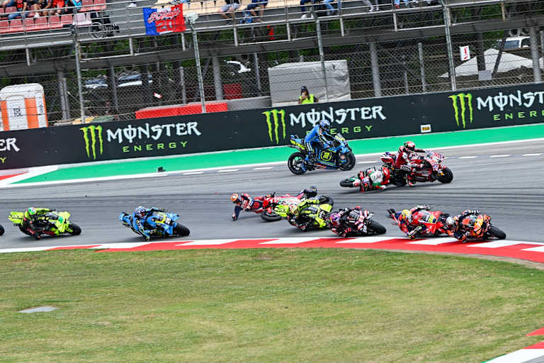 Honda-Pilot Johann Zarco traf das Motorrad von Pecco Bagnaia