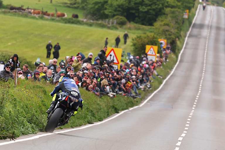 Nirgendwo sonst ist man den Road-Racing-Assen näher als auf der Isle of Man
