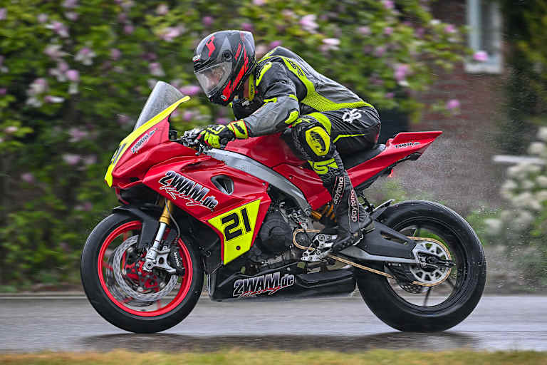 Thomas Wendel ist der einzige Deutsche im Feld der IRRC Sportbike