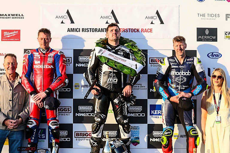 Dean Harrison, Michael Dunlop und Ian Hutchinson (vlnr.)