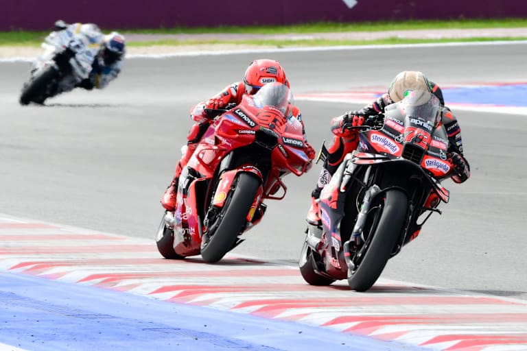 Marquez: Tiefes Heck, viel Traktion, auch dank Öhlins-Exklusiv-Federbein