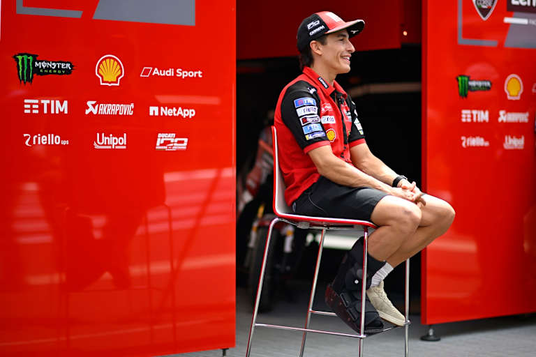 Auch in Ungarn noch mit Spezial-Schuh: Marc Marquez