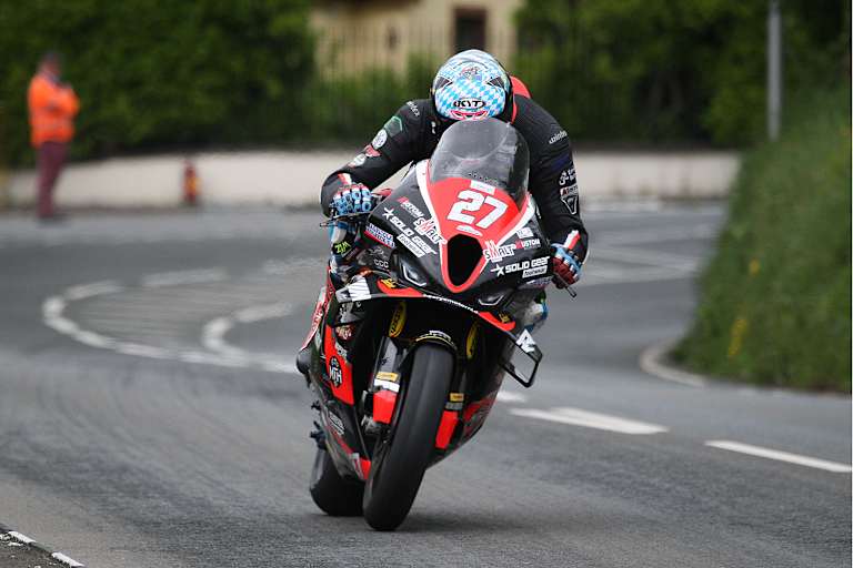David Datzerauf der Roadhouse Macau BMW