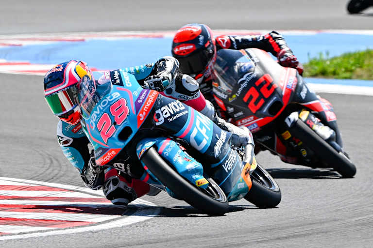 Quiles vor Intact-GP-Pilot David Almansa
