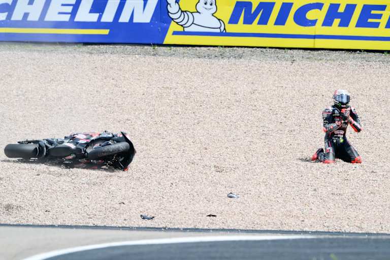 Der Sachsenring-GP 2025 endete für Marco Bezzecchi im Kies