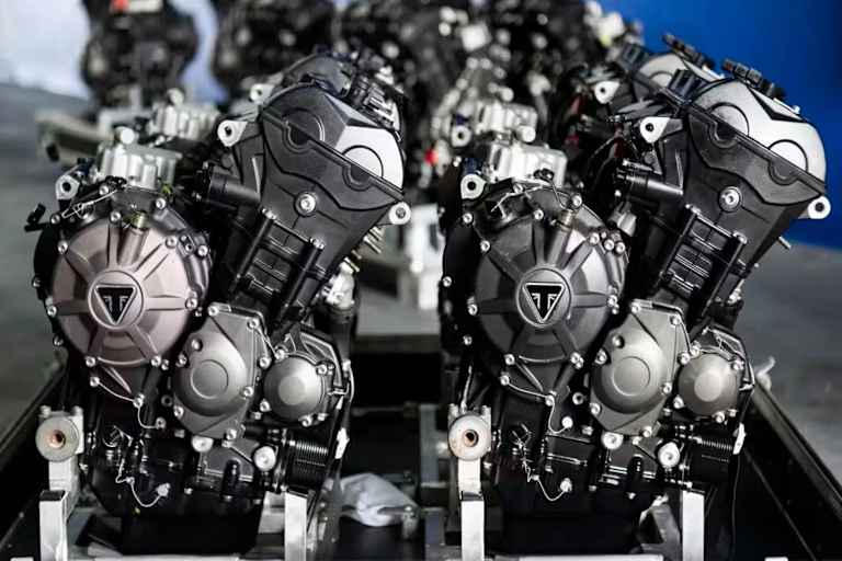 Dreizylinder aus England: Triumph bestückt die Moto2 mit neuem Triebwerk