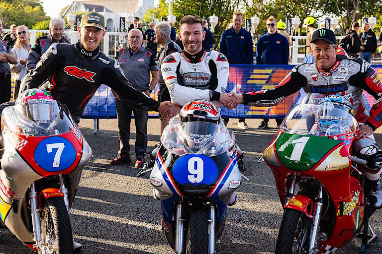 Dominic Herbertson, Paul Jordan und John McGuinness (vlnr.)