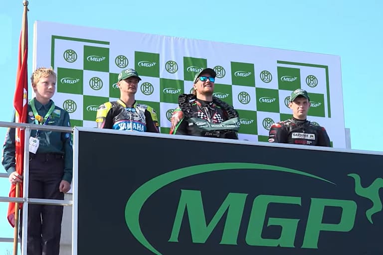 Senior Manx GP: Wormald, Stewart, McAleese (vlnr.)