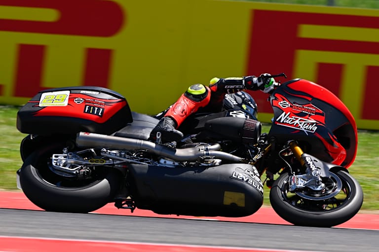Wieder siegreich: Bagger-Pilot Andrea Iannone