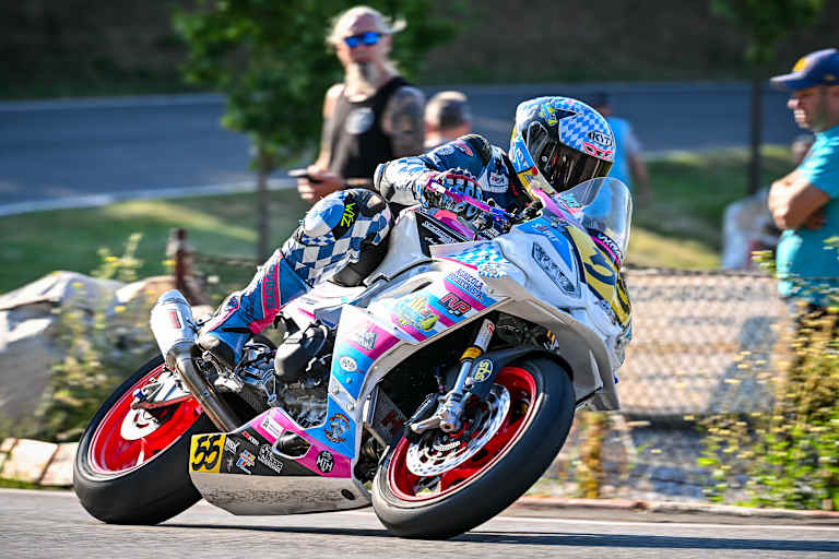 David Datzer auf seiner Sportbike-Aprilia