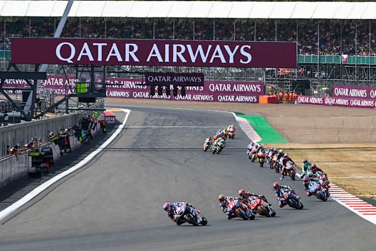 Izan Guevara führte lange, wurde Fünfter des Moto2-Thrillers
