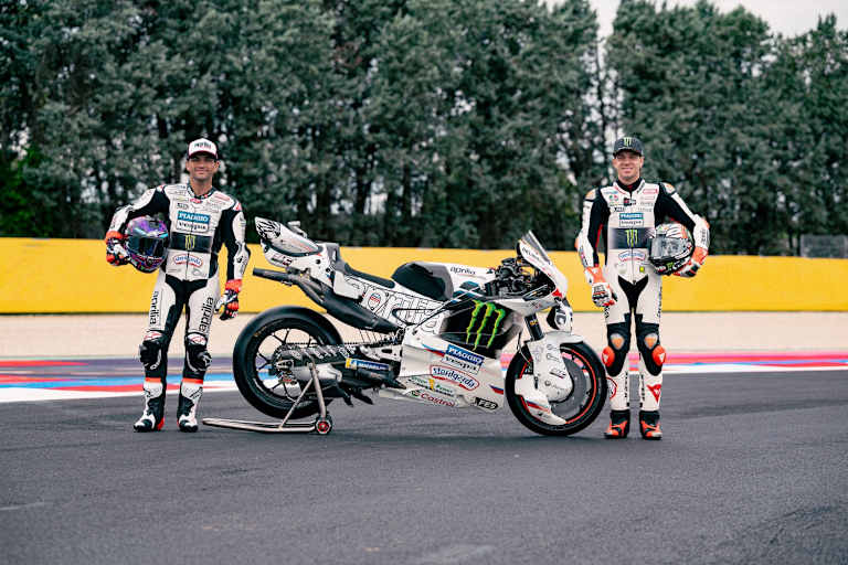 Jorge Martin und Marco Bezzecchi (re.) im Misano-Vespa-Spezial-Design