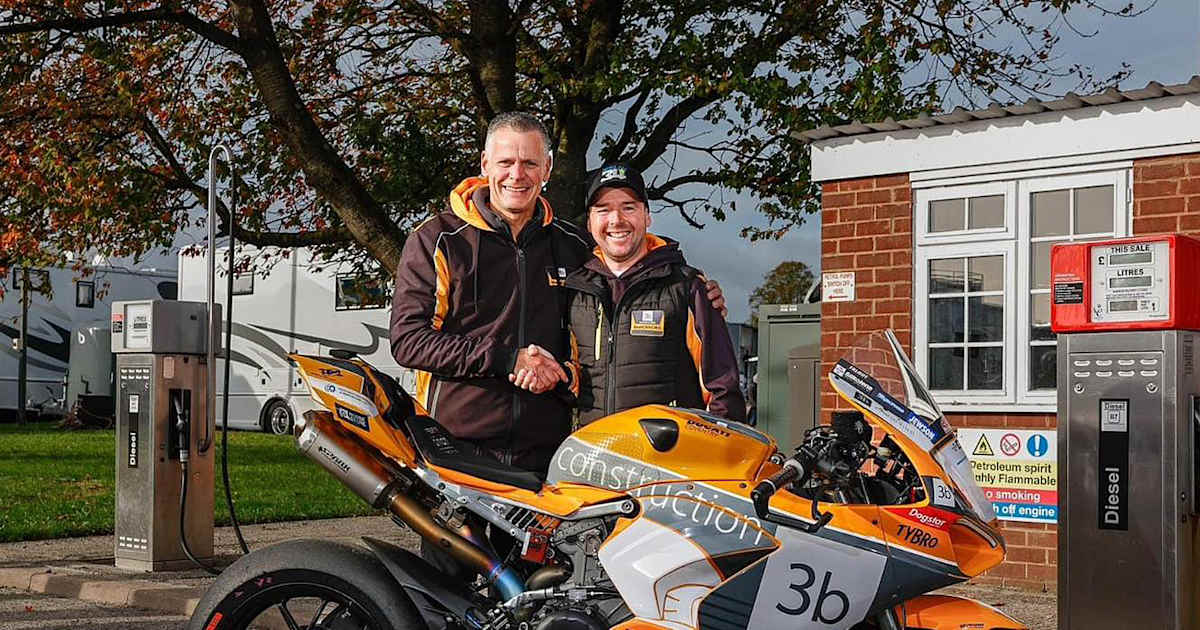 NW200: Alastair Seeley erfolgreicher als Joey und Robert Dunlop - Road ...