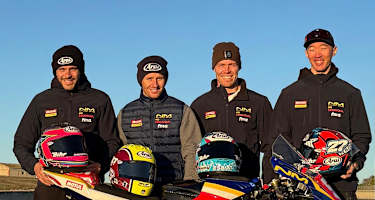 Philipp Steinmayr (2. von rechts) mit seinen Teamkollegen