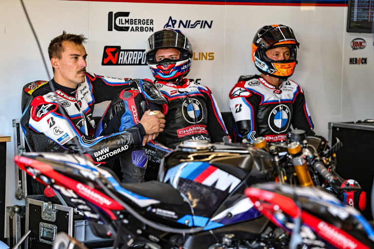 Markus Reiterberger mit seinen BMW-Teamkollegen