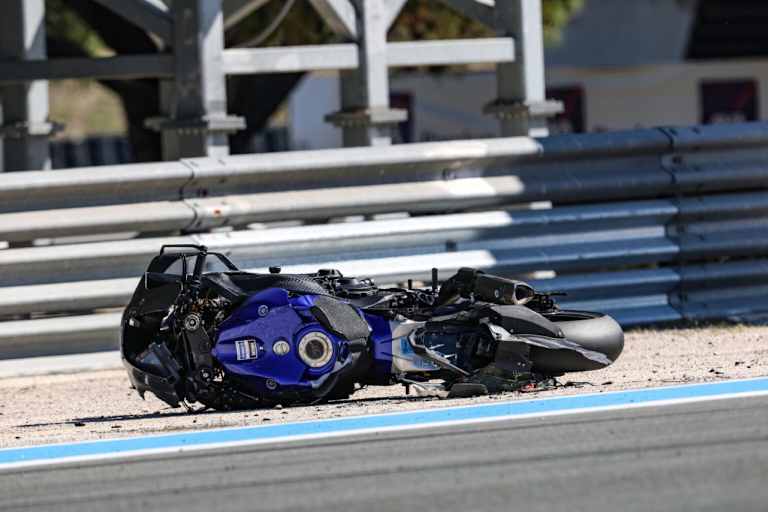 Von Karel Hanikas Yamaha R1 war nicht mehr viel übrig