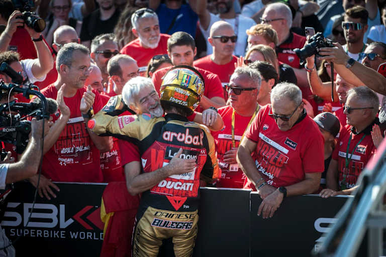 Luigi Dall'Igna jubelte in Cremona mit Nicolo Bulega