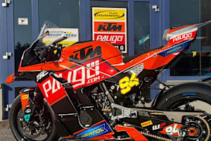 Die neue Supersport-Maschine KTM 990 RC-R