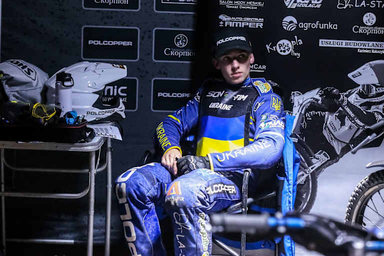 Nazar Parnitskyi wird der erste GP-Fahrer aus der Ukraine