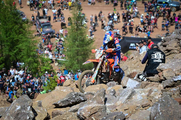 Manuel Lettenbichler in der Sektion SPEEDWEEK Machine