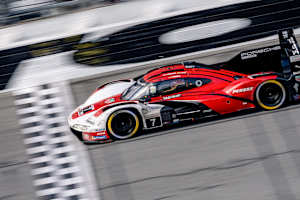 Siegerauto der 24h Daytona 2026: Der Porsche 963