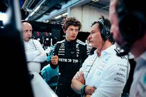 Kimi Antonelli und Toto Wolff