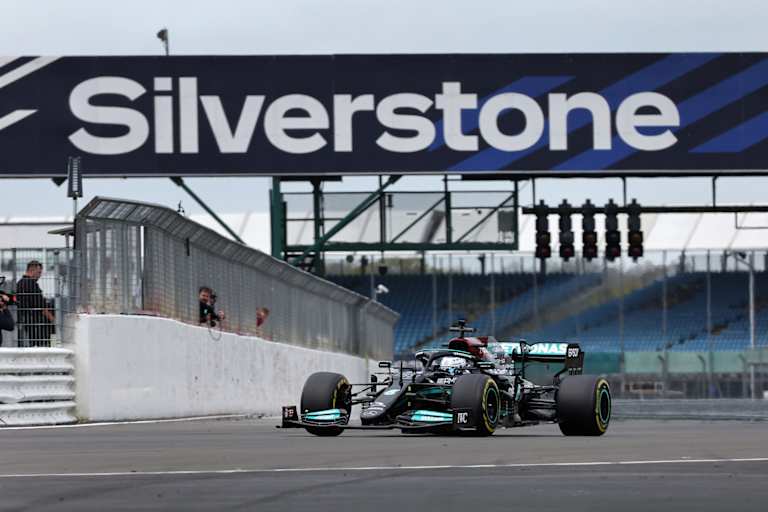 Doriane Pin im Mercedes W12