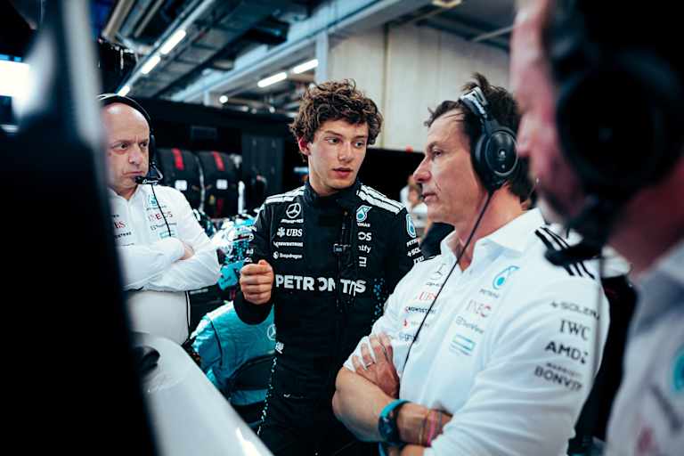 Kimi Antonelli und Toto Wolff