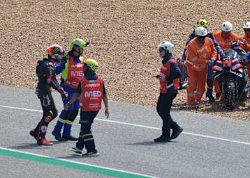 Marco Bezzecchi stürzte im Q2 zum zweiten Mal am Samstag