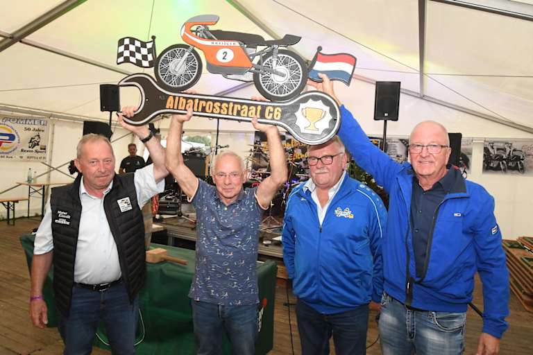 Rainer Pommer, Aalt Toersen, Uwe Stübner und Bürgermeister Leonhardt