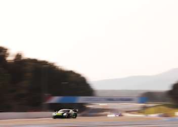 Comtoyou Racing siegt im packenden Finish