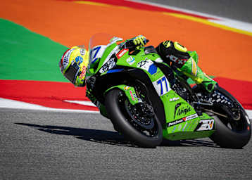 Dominique Aegerter kommt mit der Supersport-Kawasaki in Schwung