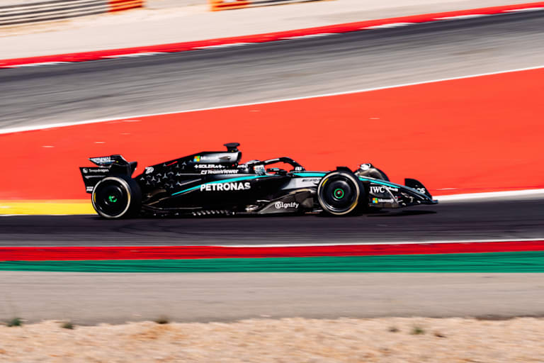 Dürksen mit dem 2025er F1-Mercedes beim Test in Portugal