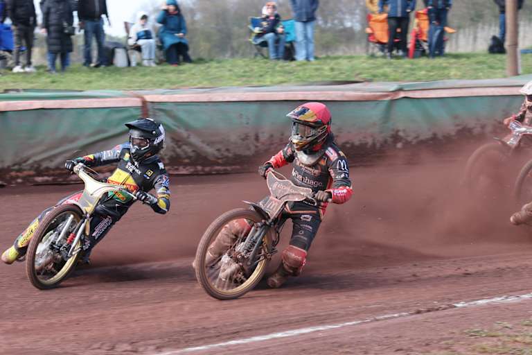 Lars Skupien (li.) siegte im Halbfinale und Finale