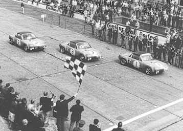 Marathon de la Route 1970: Porsche 914-Dreifachsieg, Steckkönig in der 2