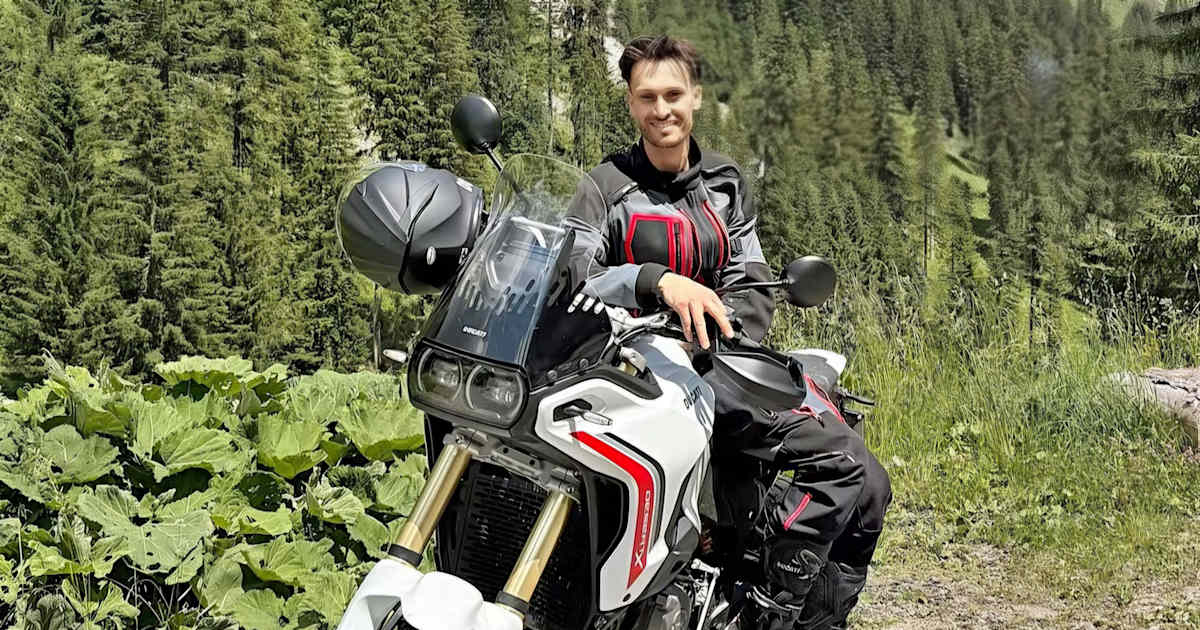 Lukas-Tulovic-und-der-Hausaufgaben-Vergleich-bei-der-Euro-Moto-in-Most