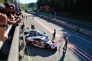 razoon - more than racing startet erstmals mit zwei Porsche in der GTWC